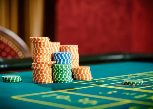 maxwin 77 platform interface showing football, casino, and slots categories
